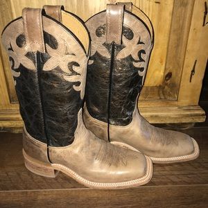 Justin women’s bent rail cowboy boots